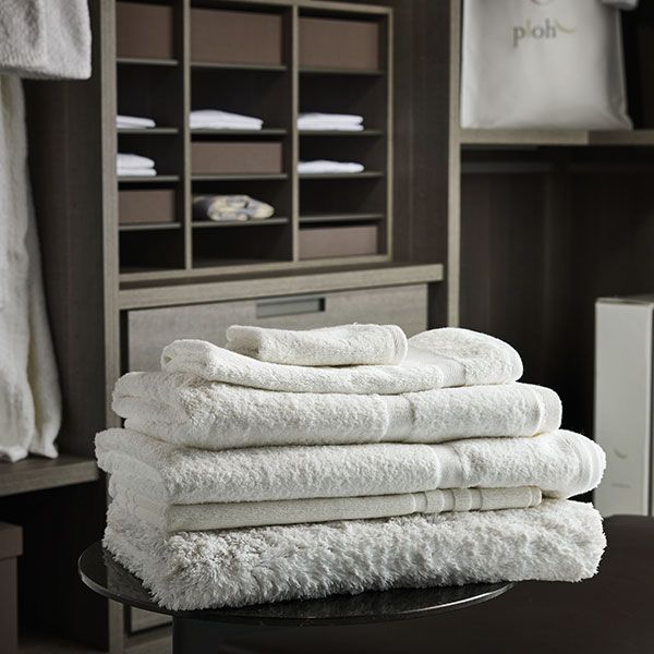 Suite collection towels clearance